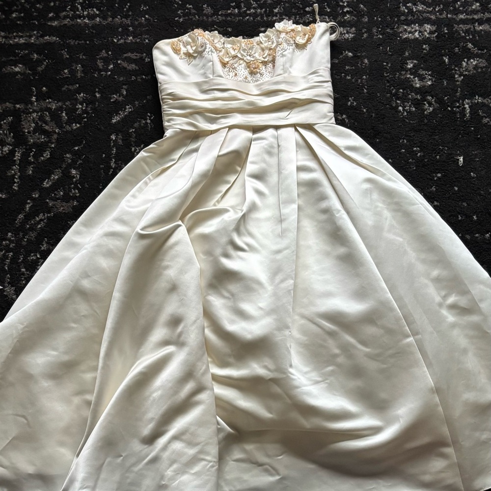 Wedding dress